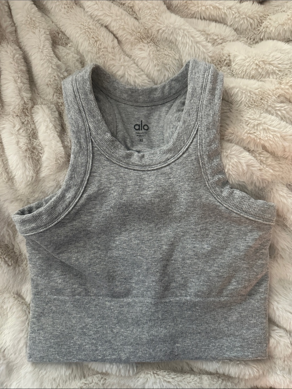 ALO Yoga Seamless Delight High Neck Heather Gray Ribbed Cropped Tank
